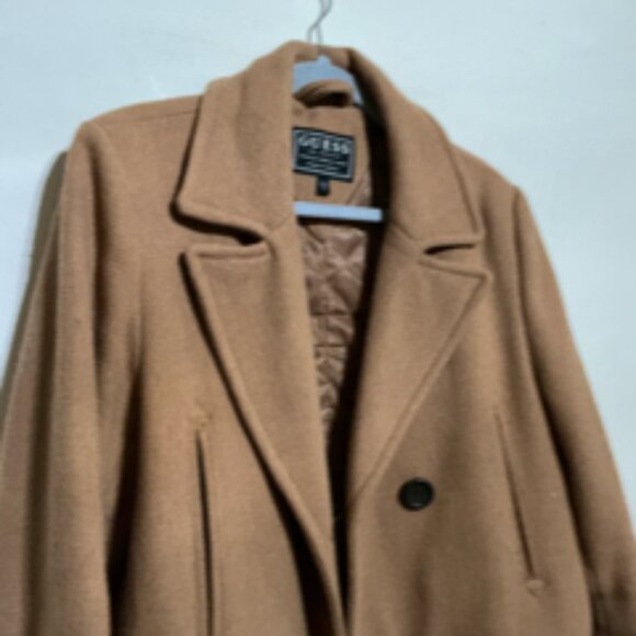 Guess - Picture 3 of 3